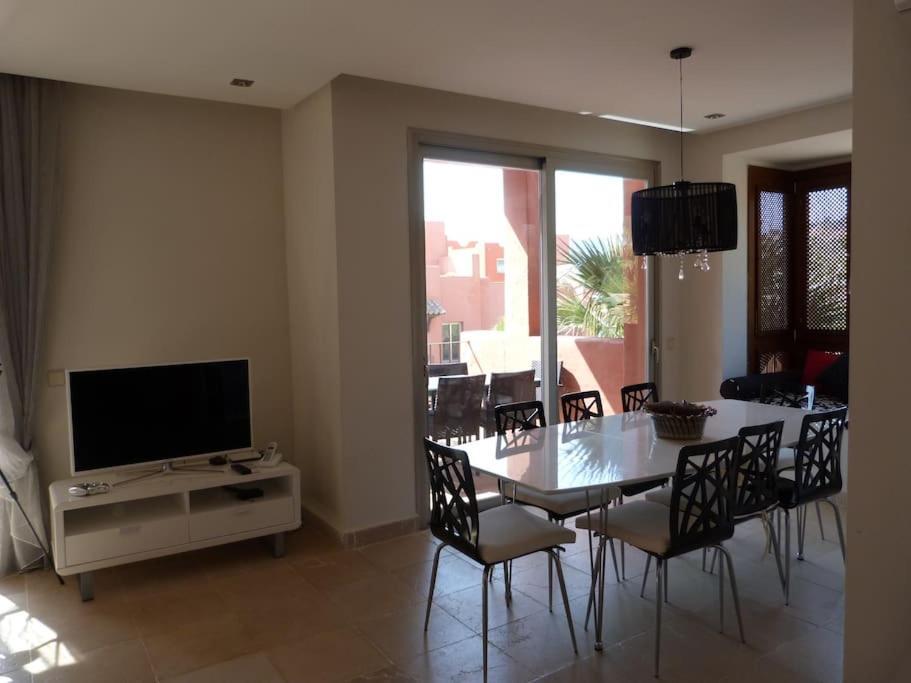 Вілла Luxurious Townhouse With Sea Views Манільва Екстер'єр фото