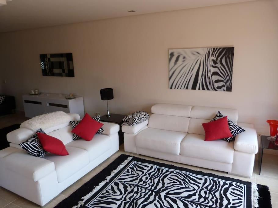 Вілла Luxurious Townhouse With Sea Views Манільва Екстер'єр фото